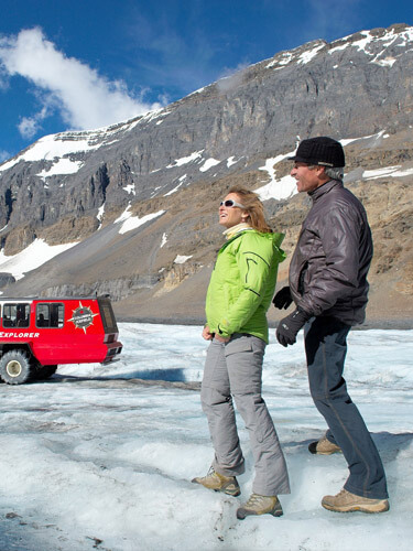 Columbia Icefield Adventure: Athabasca Glacier Tours and Viewing