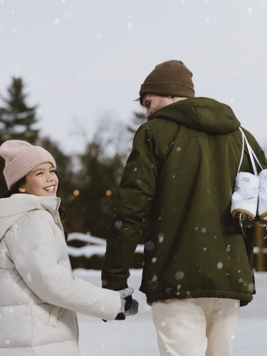 Five Towners play and work in the snow