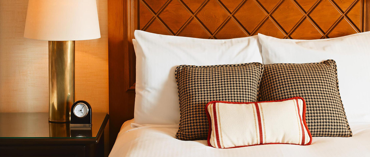 fairmont hotel pillows canada
